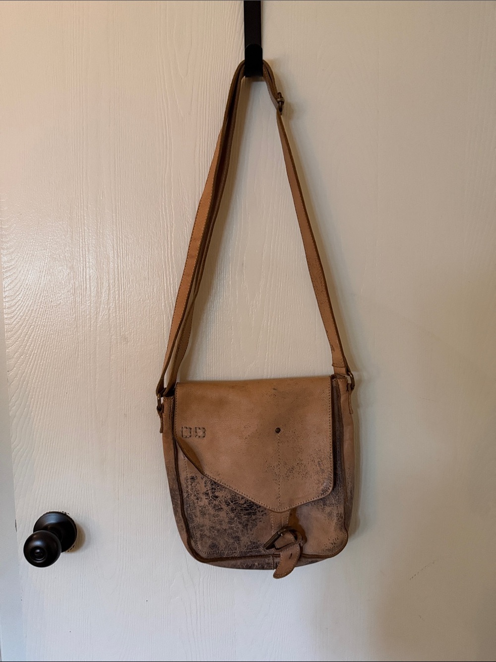 Bedstu Leather Crossbody